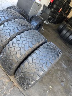 4 used tires Lt285 70r17 Falken Wildpeak M/T $270.00
