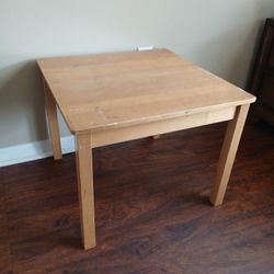 🌟Kid Kraft Table🌟