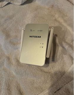 NETGEAR AC1200 Wi-Fi Range Extender (EX6150v2)