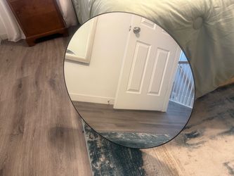 30 inch round mirrors (2)
