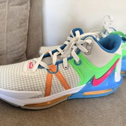 Nike LeBron.        Size 11- Men