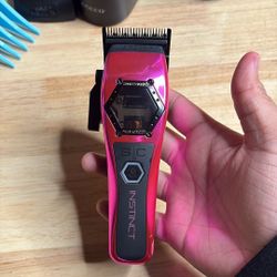 METAL INSTINCT CLIPPER (READ DISCRIPTION )‼️