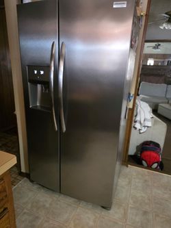 Frigidaire Gallery refrigerator