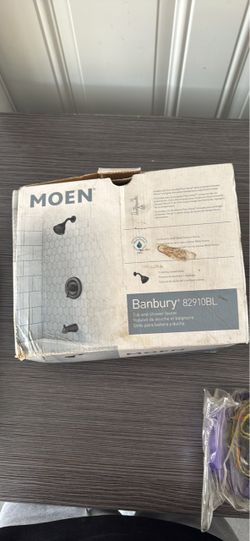 Moen Banbury 82910BL Tub and Shower Faucet