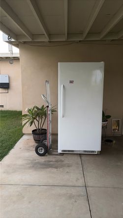 Full size stand up freezer