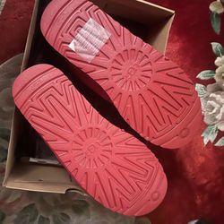 Red Uggs Size 11 Never Worn