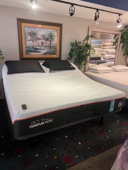 🔥Tempur luxe breeze firm king adjustable set up $1900🔥