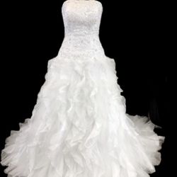 Moniqe Lou Wedding Dress 