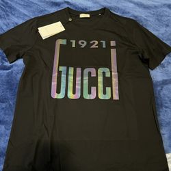 GUCCI T-SHIRT NEW!! (SIZE 2XL) 100% Authentic 