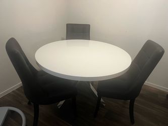 Round Table Set with chairs
