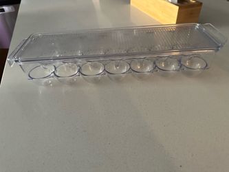 Egg container