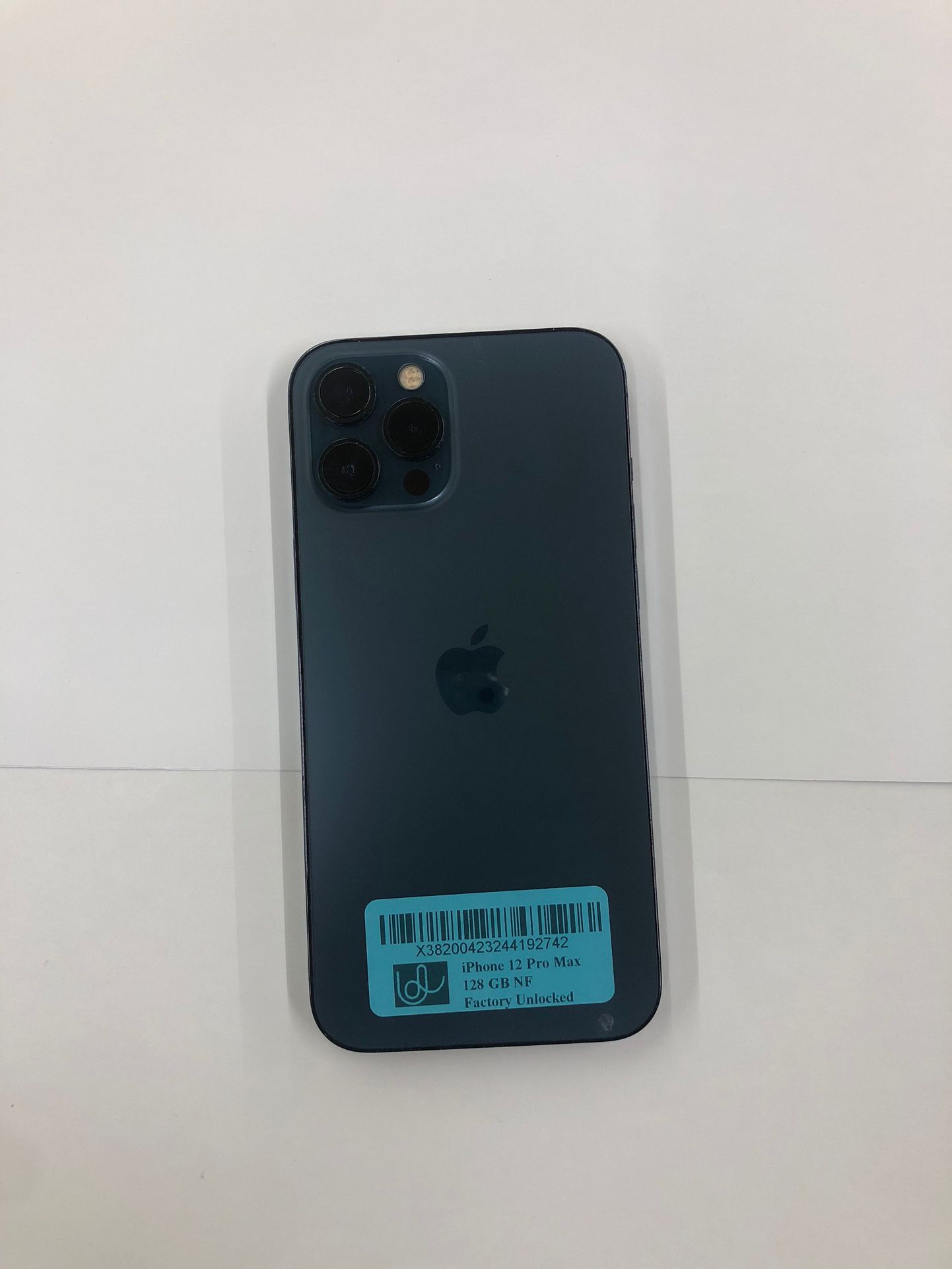 12 P R O M A X  128Gb, clean and Unlocked with warranty and charger @ 12811 N Nebraska Ave. Tampa, 33612