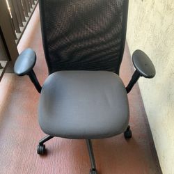 STEELCASE OFFICE CHAIR
