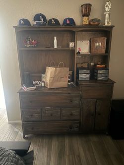 Dresser