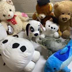 8 Stuffed animals 