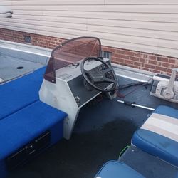 1998 Alumna craft Bass boat