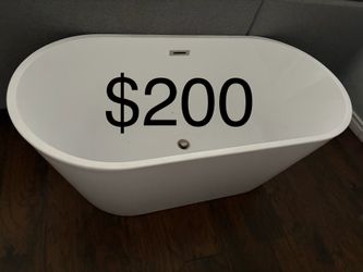 Bath tub, shower doors and bath tub faucet