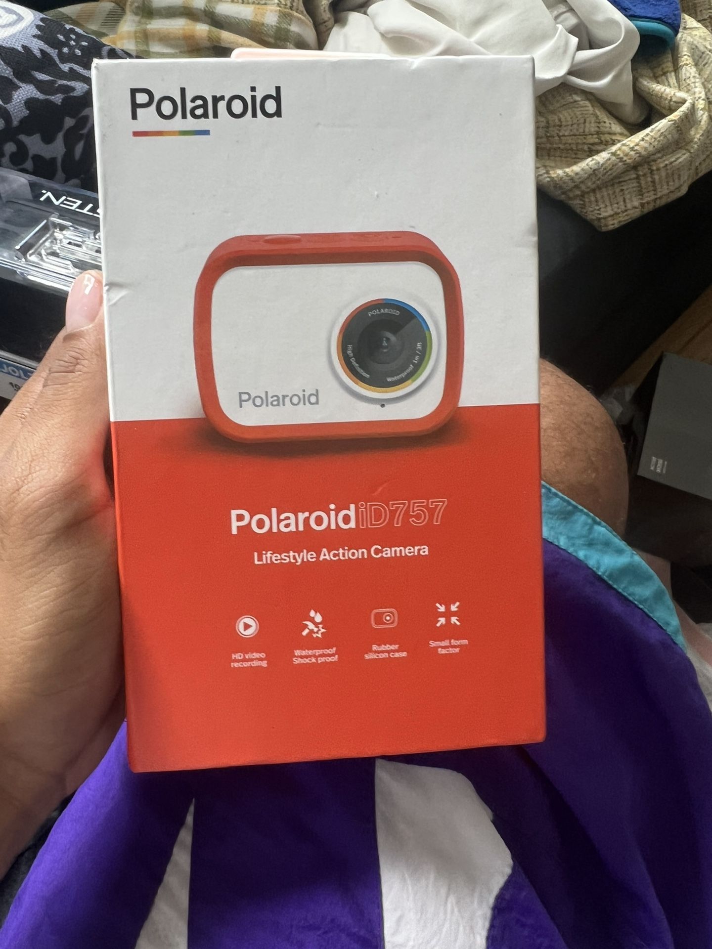 Polaroid ID757