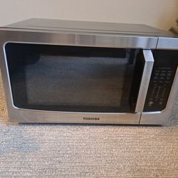 4 In 1 Toshiba Microwave + Airfry