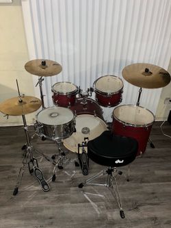 Ludwig Back Beat Elite Complete Drum Set & Cymbals