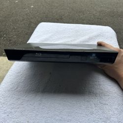 Sony BDP-S3200 Blu-Ray DVD Player