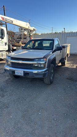2005 Chevy colorado tool box bed