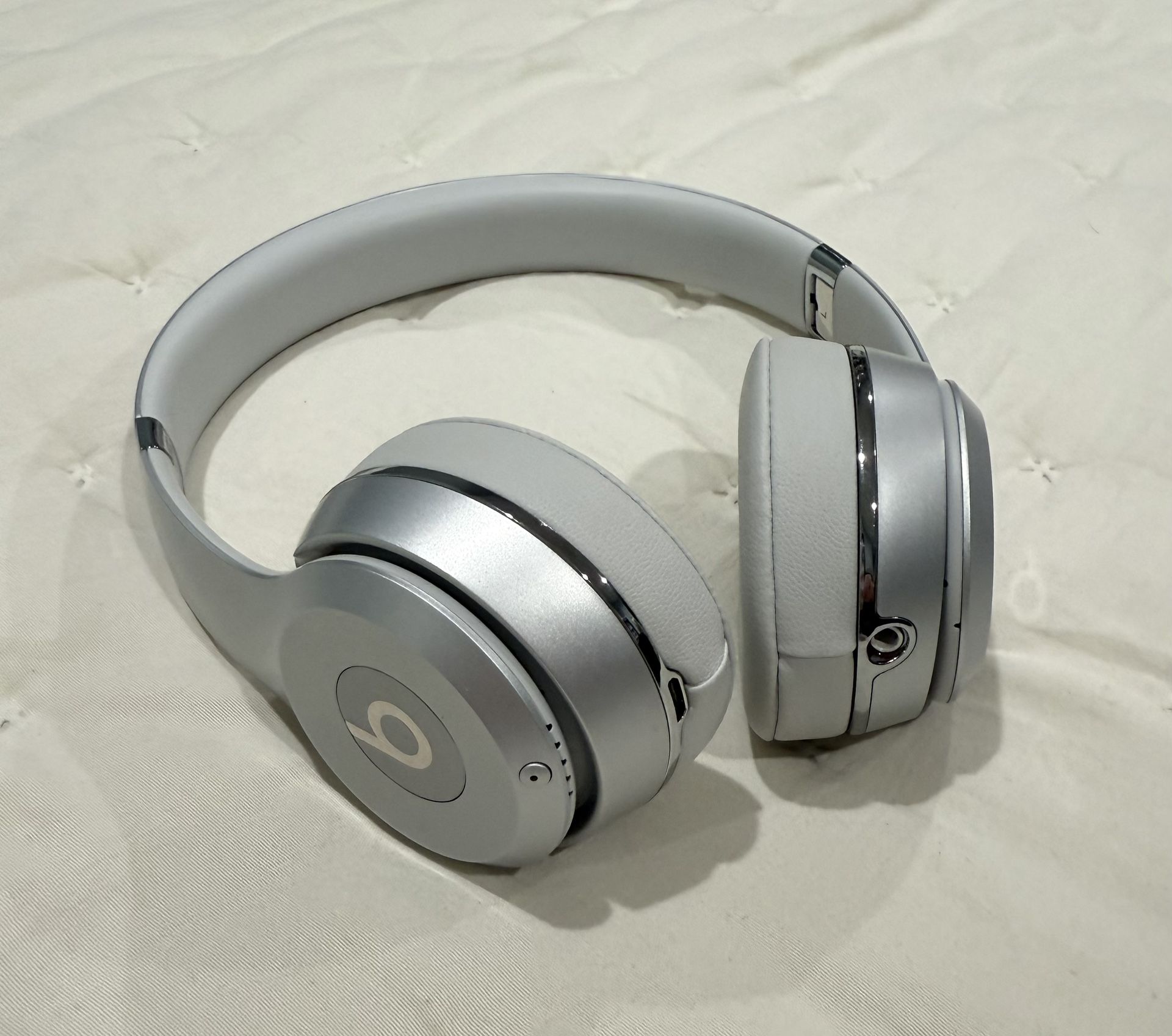 Beats Solo3 - Wireless Bluetooth On-Ear Headphones