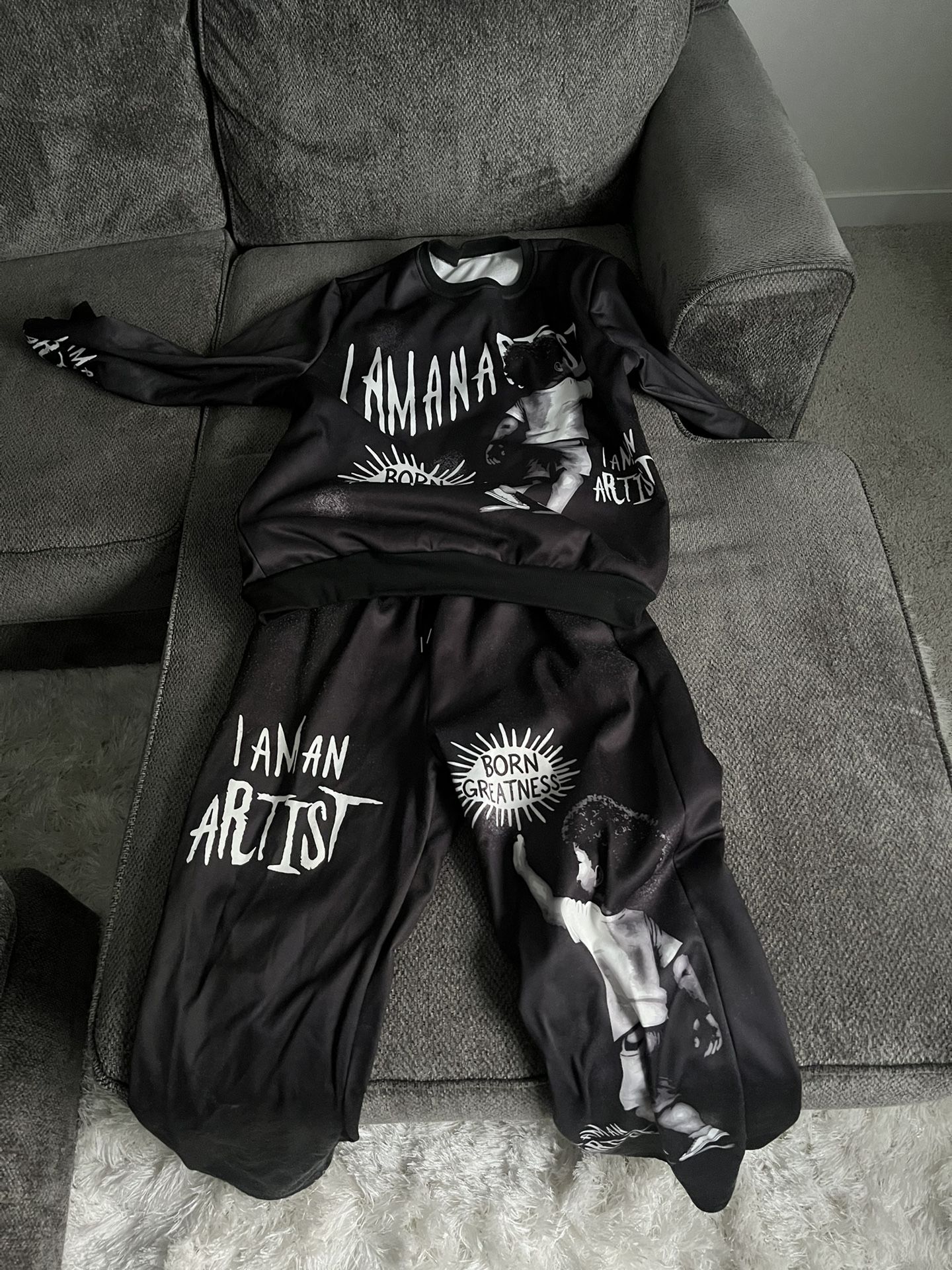 Black Graphic Tracksuit – “I AM AN ARTIST” & “BORN GREATNESS” – Size Large