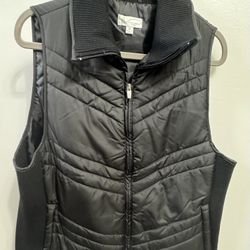 Studio Works Black Puff Vest  Woman’s Front Zipper Pockets Ladies Size 1X
