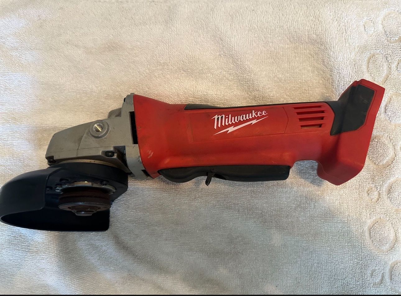 Milwaukee Grinder (2680-20)