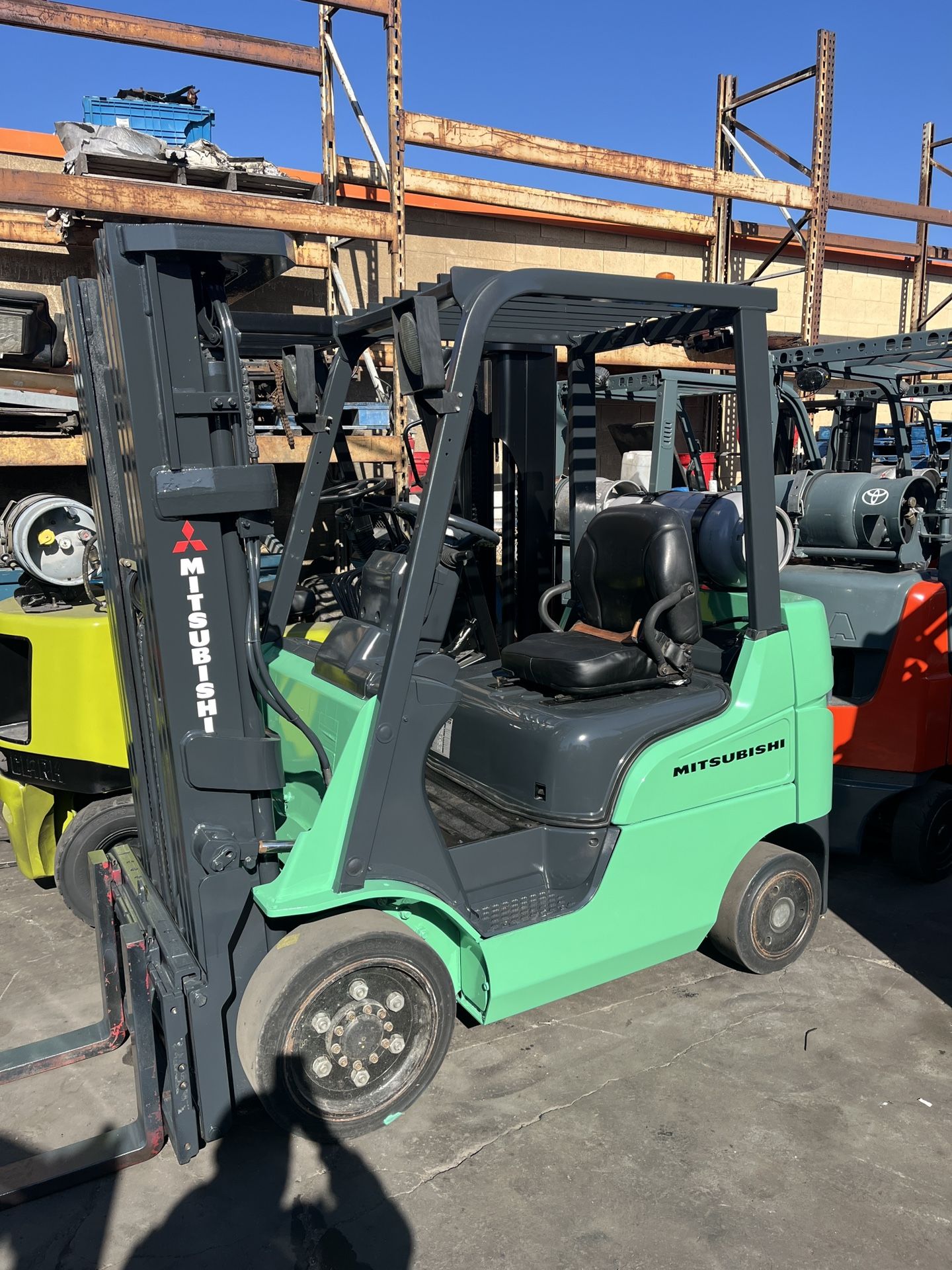 2015 Mitsubishi Forklift 4000lb Cap