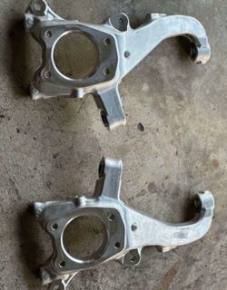 2022-2025 Toyota Tundra  Steering Knuckles Oem