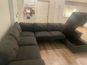Sectional with storage