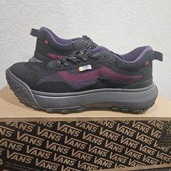 Vans 'Crosspath Shroud' size 6.5y/8w