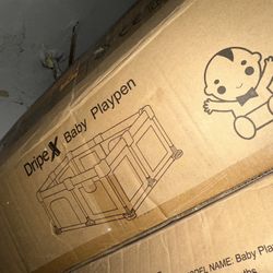 Baby playpen 