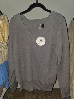 New Love by Design Gray Knit Sweater Size M