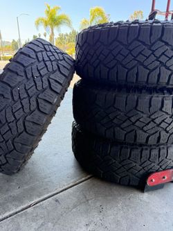 265/65/17 GoodYear Wrangler Duratrac