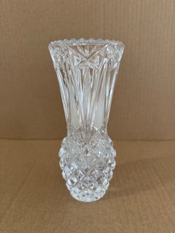 Vintage Brilliant Clear Cut Crystal Glass Pineapple Pattern Vase