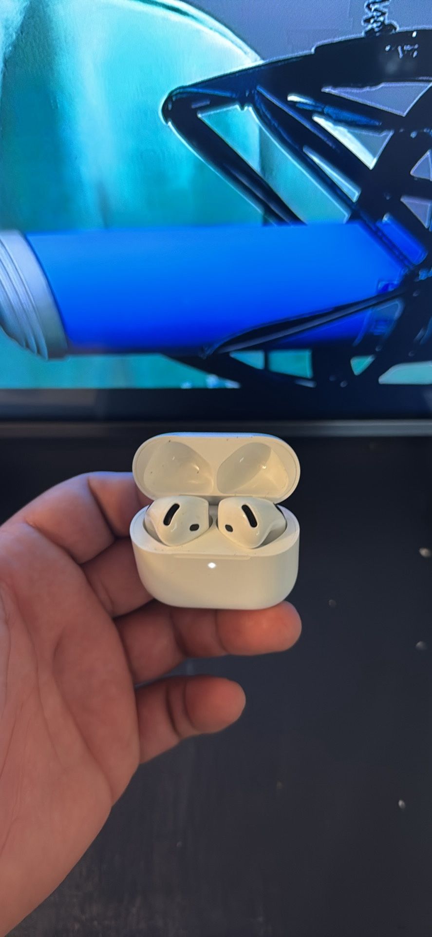 AirPods 4
