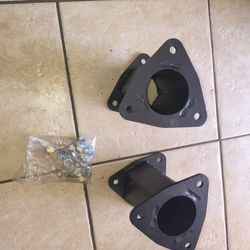 6 in rough country spacer from a 2011 Nissan titan