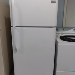 Frigidaire Fridge 