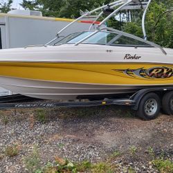 2003 VERY LOW HOUR 21 FT RINKER RX-1