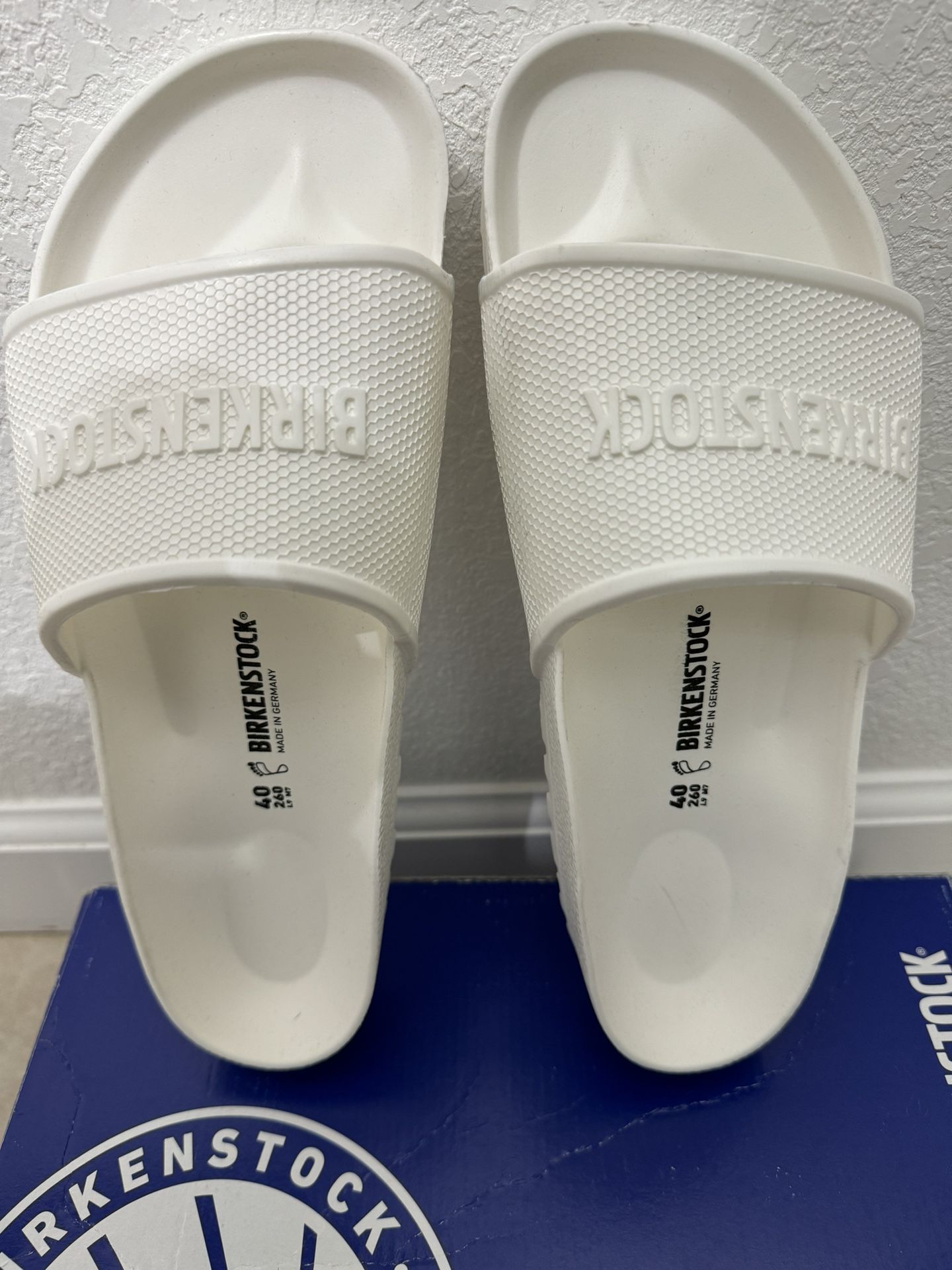 Birkenstock Slides White Size 7M 9W *NWT*
