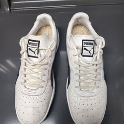 Puma White Tennis Shoe Size 11