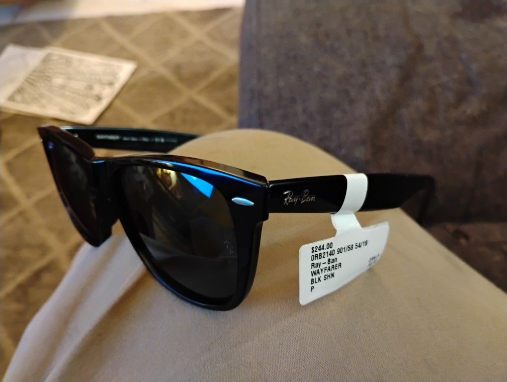 Rayban Wayfarer Sunglasses