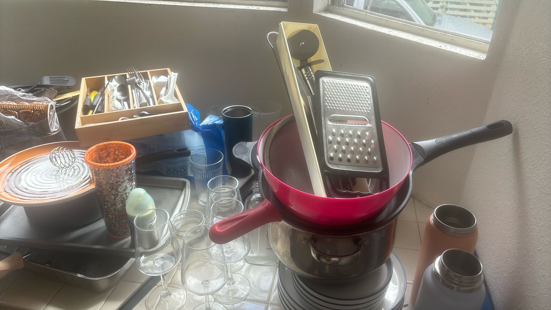 Utensils Glassware And Kitchen Supplies