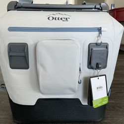 OtterBox Trooper 30 qt. Softside Cooler Brand NEW