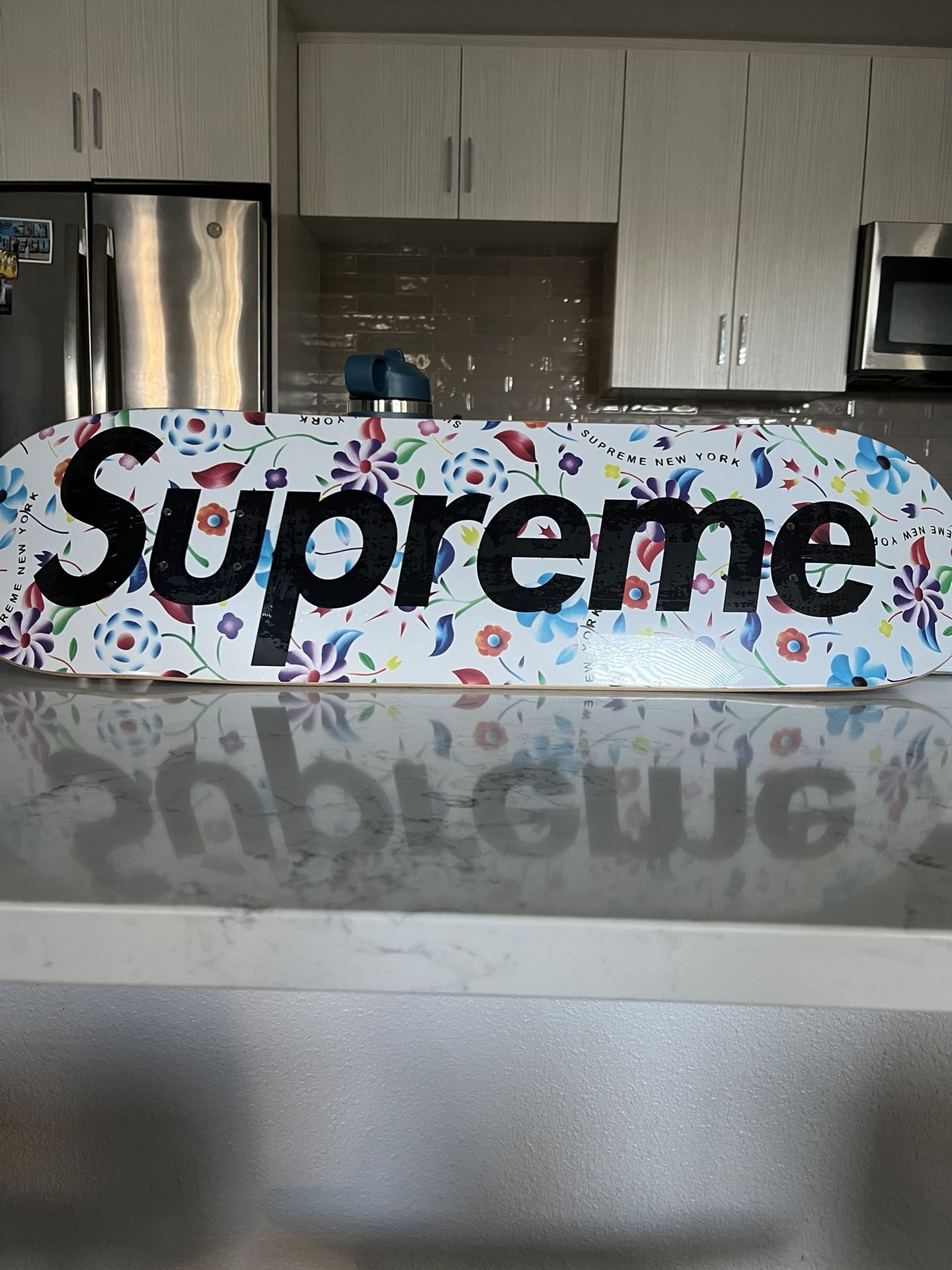 Supreme Airbrushed Floral Skateboard 白