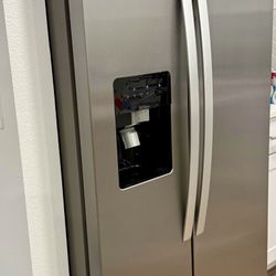 24.6 cu. ft. Side by Side Refrigerator in Fingerprint Resistant Stainless Finish