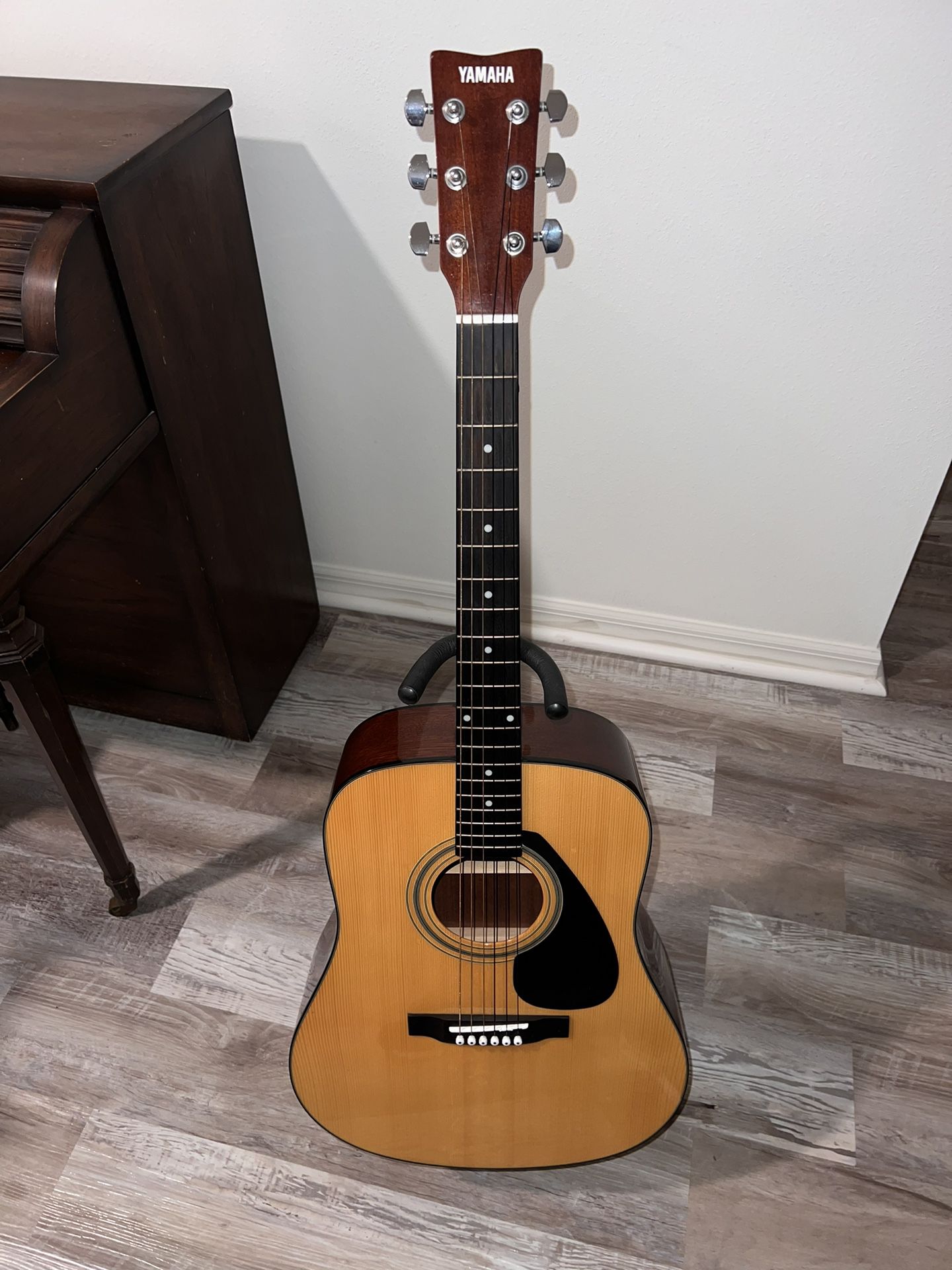 YAMAHA FD01S Solid Top Acoustic Guitar